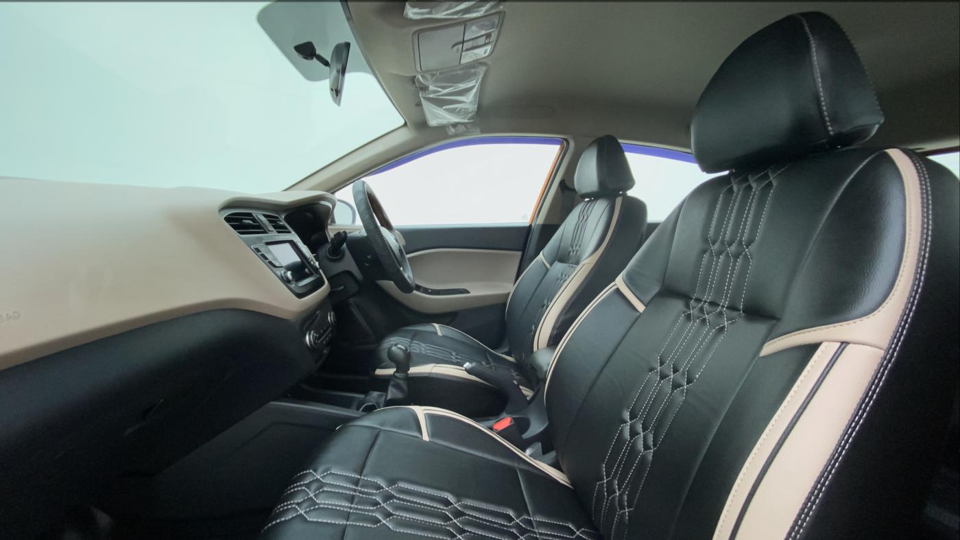 2018 Hyundai Elite i20 ASTA 1.2, Petrol, Manual, 16,801 km, Right Side Front Door Cabin
