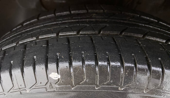 2018 Hyundai Elite i20 ASTA 1.2, Petrol, Manual, 16,801 km, Left Front Tyre Tread