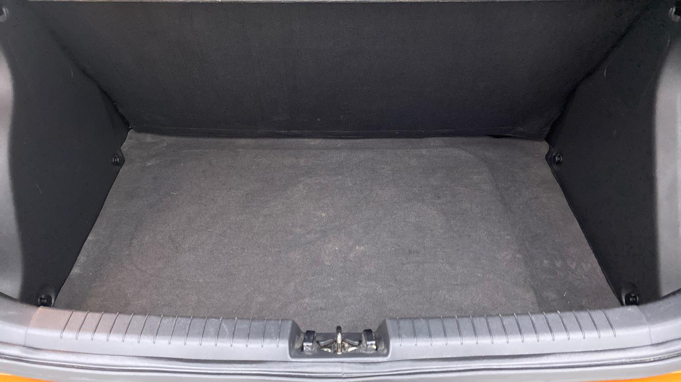 2018 Hyundai Elite i20 ASTA 1.2, Petrol, Manual, 16,801 km, Boot Inside