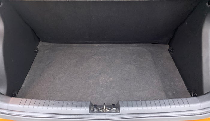 2018 Hyundai Elite i20 ASTA 1.2, Petrol, Manual, 16,801 km, Boot Inside