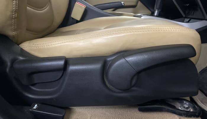 2017 Honda City 1.5L I-VTEC ZX CVT, Petrol, Automatic, 37,519 km, Driver Side Adjustment Panel