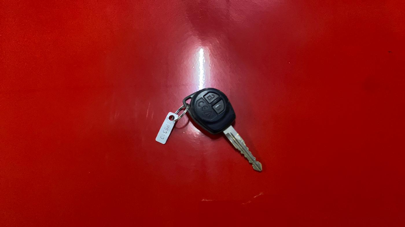 2018 Maruti Swift VXI, Petrol, Manual, 37,239 km, Key Close Up