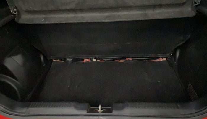 2018 Maruti Swift VXI, Petrol, Manual, 37,239 km, Boot Inside