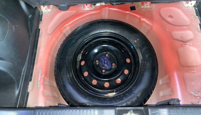 2018 Maruti Swift VXI, Petrol, Manual, 37,239 km, Spare Tyre