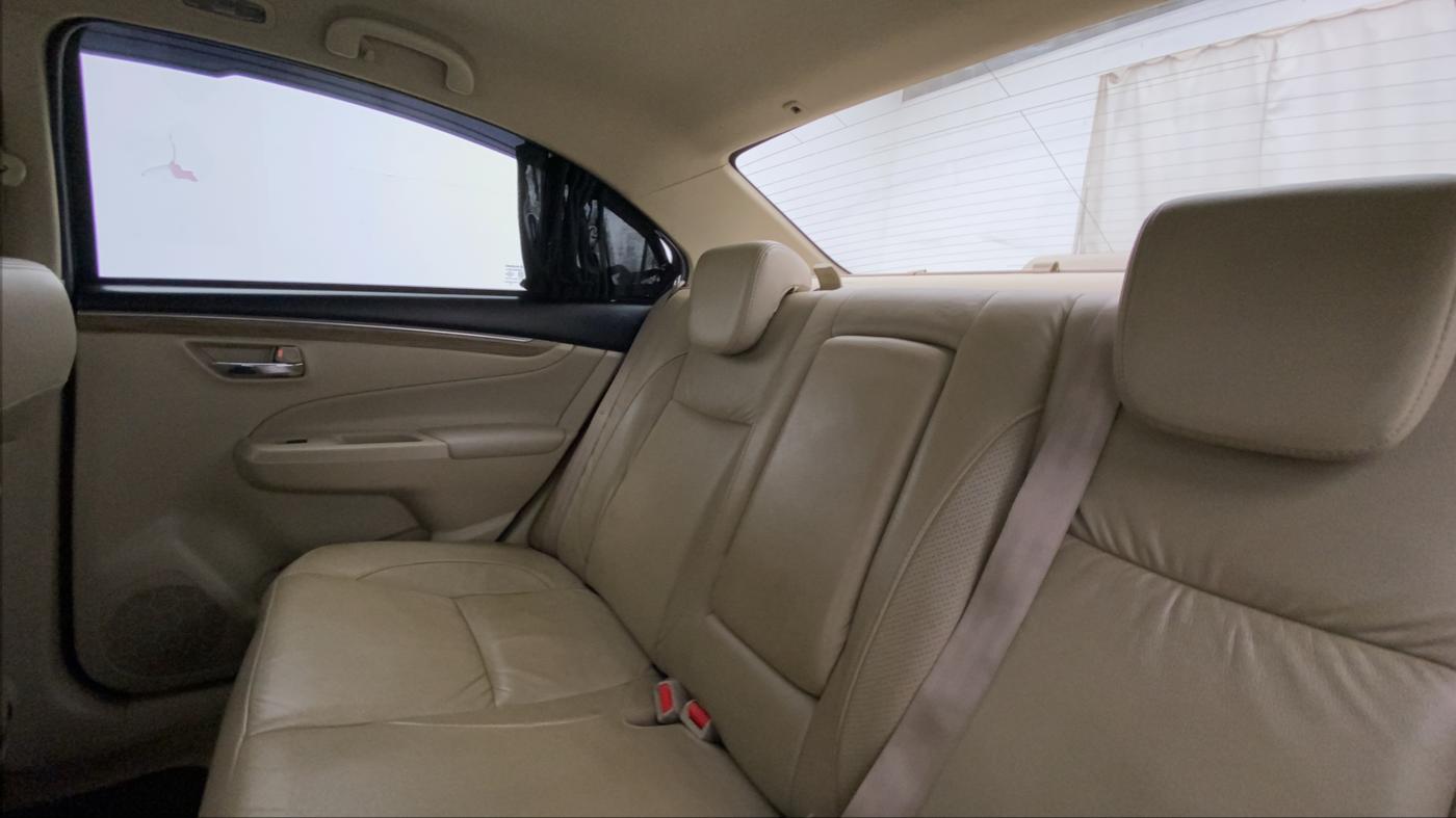 2018 Maruti Ciaz ALPHA  AT 1.5 SHVS PETROL, Petrol, Automatic, 82,654 km, Right Side Rear Door Cabin