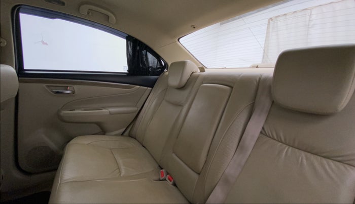 2018 Maruti Ciaz ALPHA  AT 1.5 SHVS PETROL, Petrol, Automatic, 82,654 km, Right Side Rear Door Cabin