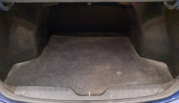 2018 Maruti Ciaz ALPHA  AT 1.5 SHVS PETROL, Petrol, Automatic, 82,654 km, Boot Inside