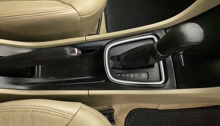 2018 Maruti Ciaz ALPHA  AT 1.5 SHVS PETROL, Petrol, Automatic, 82,654 km, Gear Lever