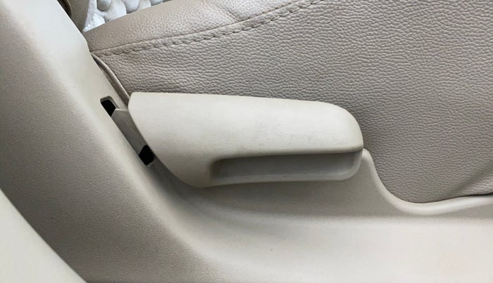 2016 Maruti Ciaz VXI, Petrol, Manual, 71,279 km, Driver Side Adjustment Panel