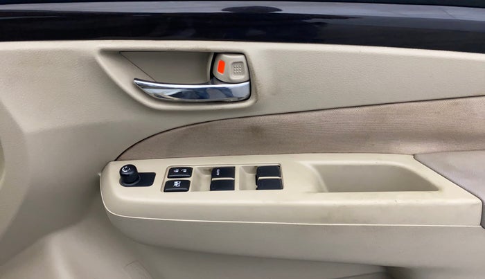 2016 Maruti Ciaz VXI, Petrol, Manual, 71,279 km, Driver Side Door Panels Control