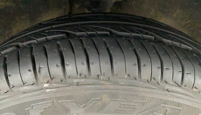 2014 Maruti Alto 800 VXI, Petrol, Manual, 29,368 km, Right Front Tyre Tread
