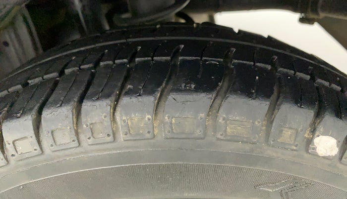 2014 Maruti Alto 800 VXI, Petrol, Manual, 29,368 km, Left Rear Tyre Tread