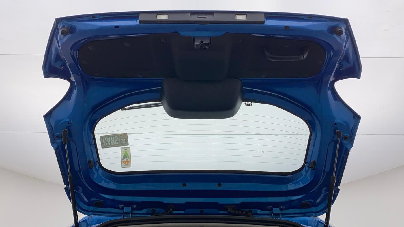 2021 Tata PUNCH CREATIVE  1.2 RTN DUAL TONE, Petrol, Manual, 21,586 km, Boot Door Open
