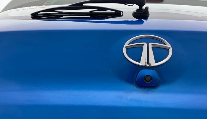 2021 Tata PUNCH CREATIVE  1.2 RTN DUAL TONE, Petrol, Manual, 21,586 km, Dicky (Boot door) - Minor scratches
