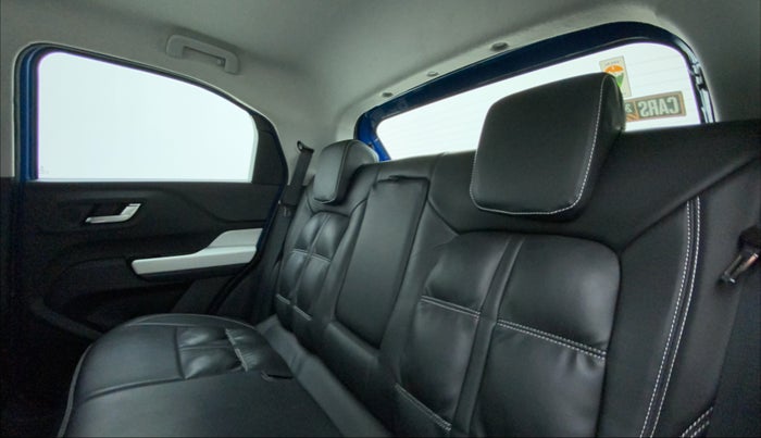 2021 Tata PUNCH CREATIVE  1.2 RTN DUAL TONE, Petrol, Manual, 21,586 km, Right Side Rear Door Cabin