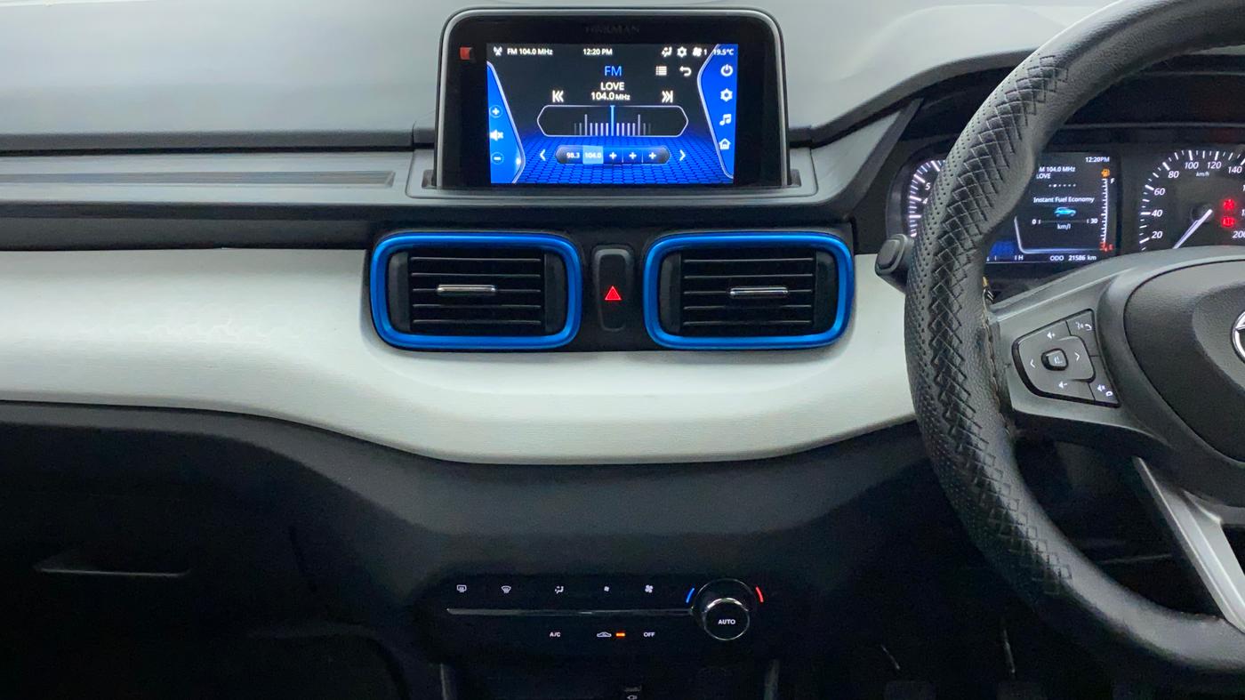 2021 Tata PUNCH CREATIVE  1.2 RTN DUAL TONE, Petrol, Manual, 21,586 km, Air Conditioner