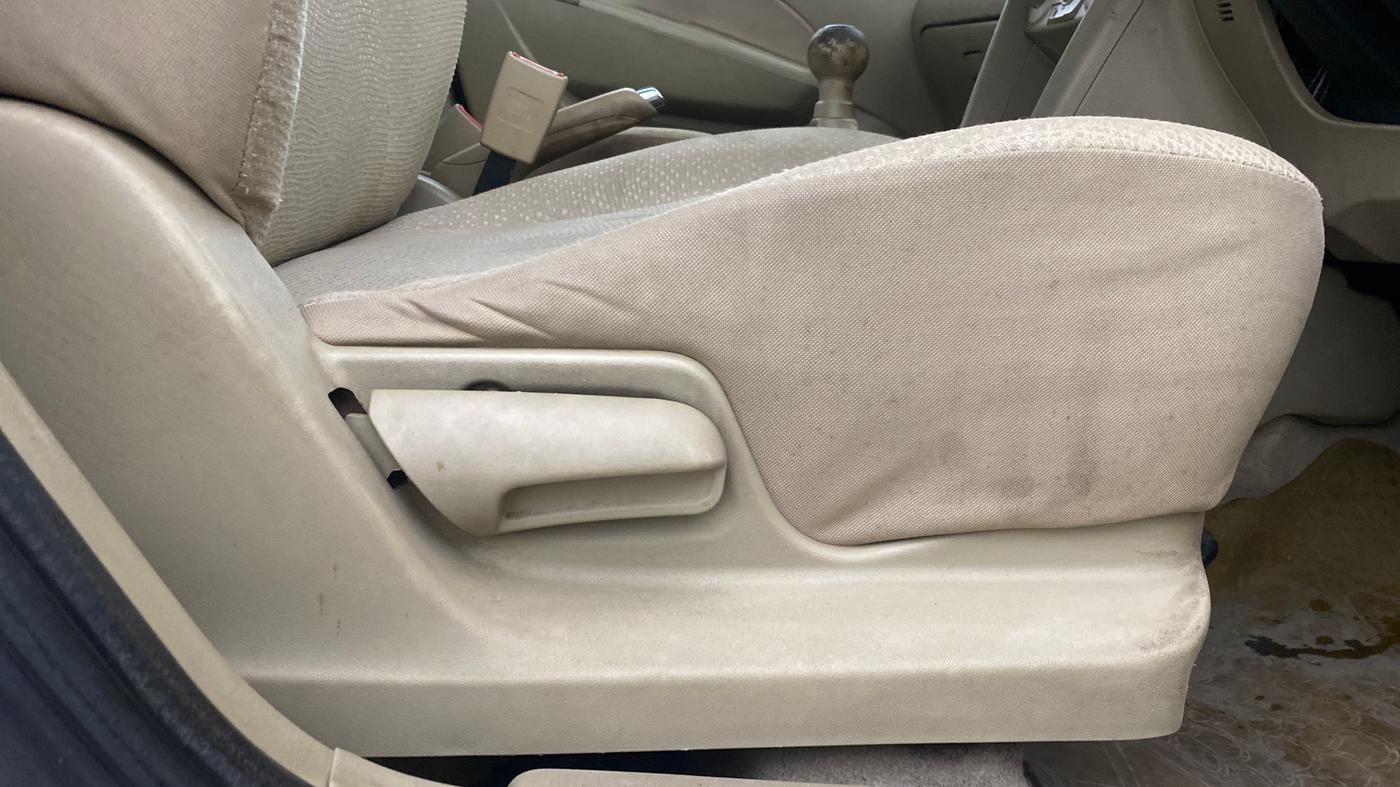 2013 Maruti Swift Dzire VXI, Petrol, Manual, 33,179 km, Driver Side Adjustment Panel