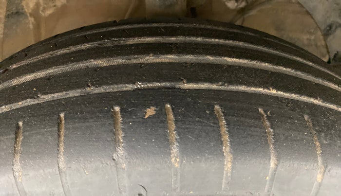2018 Maruti Swift ZDI AMT, Diesel, Automatic, 56,697 km, Right Front Tyre Tread
