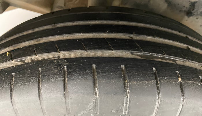 2018 Maruti Swift ZDI AMT, Diesel, Automatic, 56,697 km, Right Rear Tyre Tread
