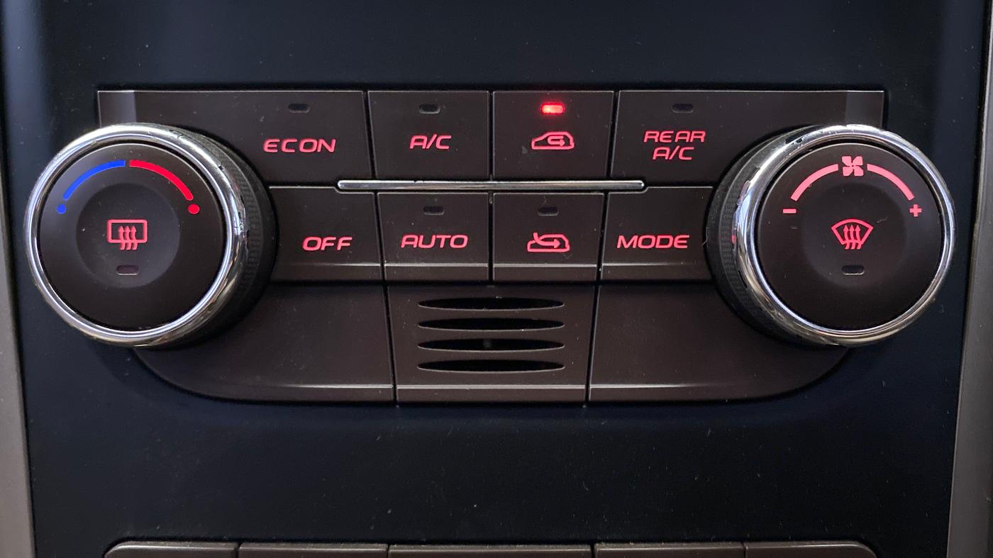 2014 Mahindra XUV500 W8 FWD, Diesel, Manual, 92,443 km, Automatic Climate Control
