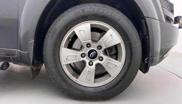 2014 Mahindra XUV500 W8 FWD, Diesel, Manual, 92,443 km, Right Front Wheel
