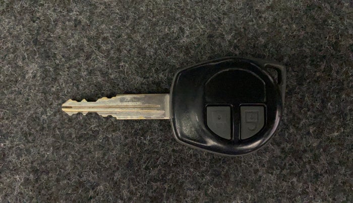 2019 Maruti Alto VXI, Petrol, Manual, 69,596 km, Key Close Up