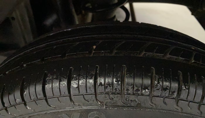 2019 Maruti Alto VXI, Petrol, Manual, 69,596 km, Left Rear Tyre Tread