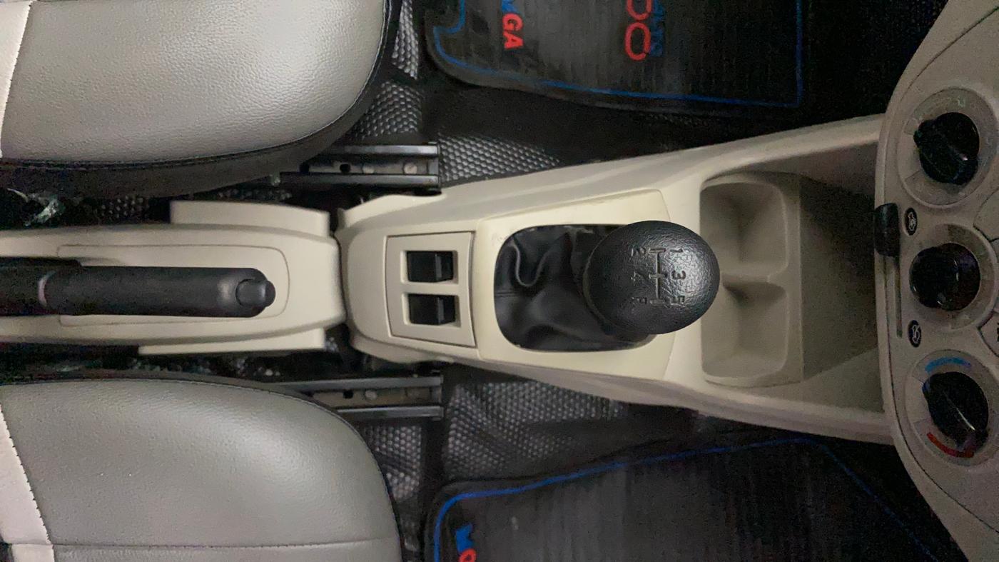 2019 Maruti Alto VXI, Petrol, Manual, 69,624 km, Gear Lever