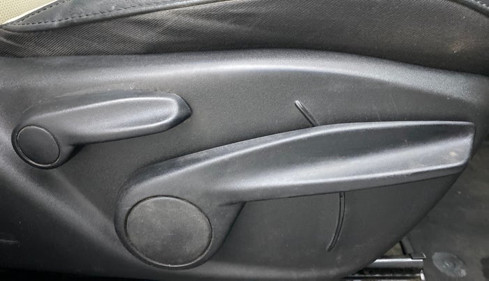 2018 Jeep Compass LIMITED 1.4 AT, Petrol, Automatic, 47,166 km, Driver Side Adjustment Panel