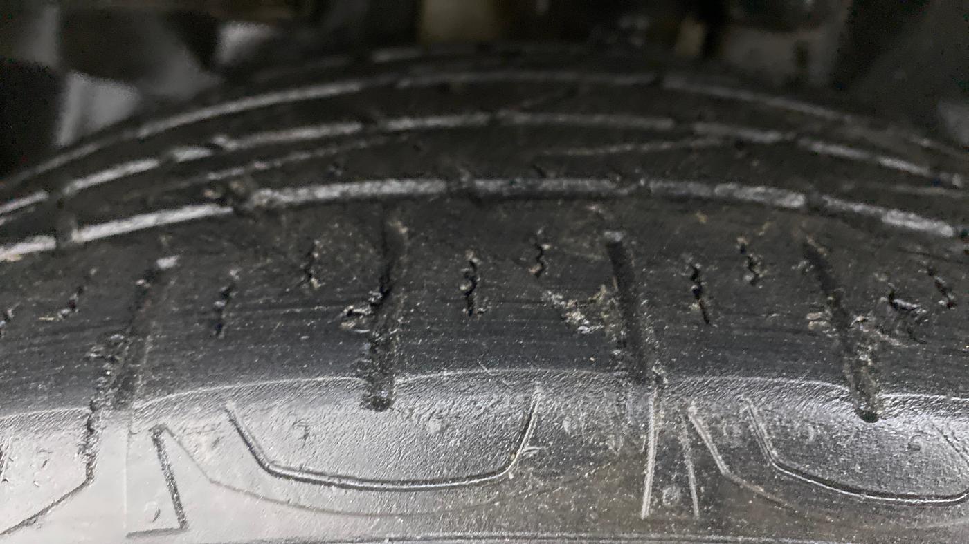 2018 Jeep Compass LIMITED 1.4 AT, Petrol, Automatic, 47,166 km, Left Front Tyre Tread