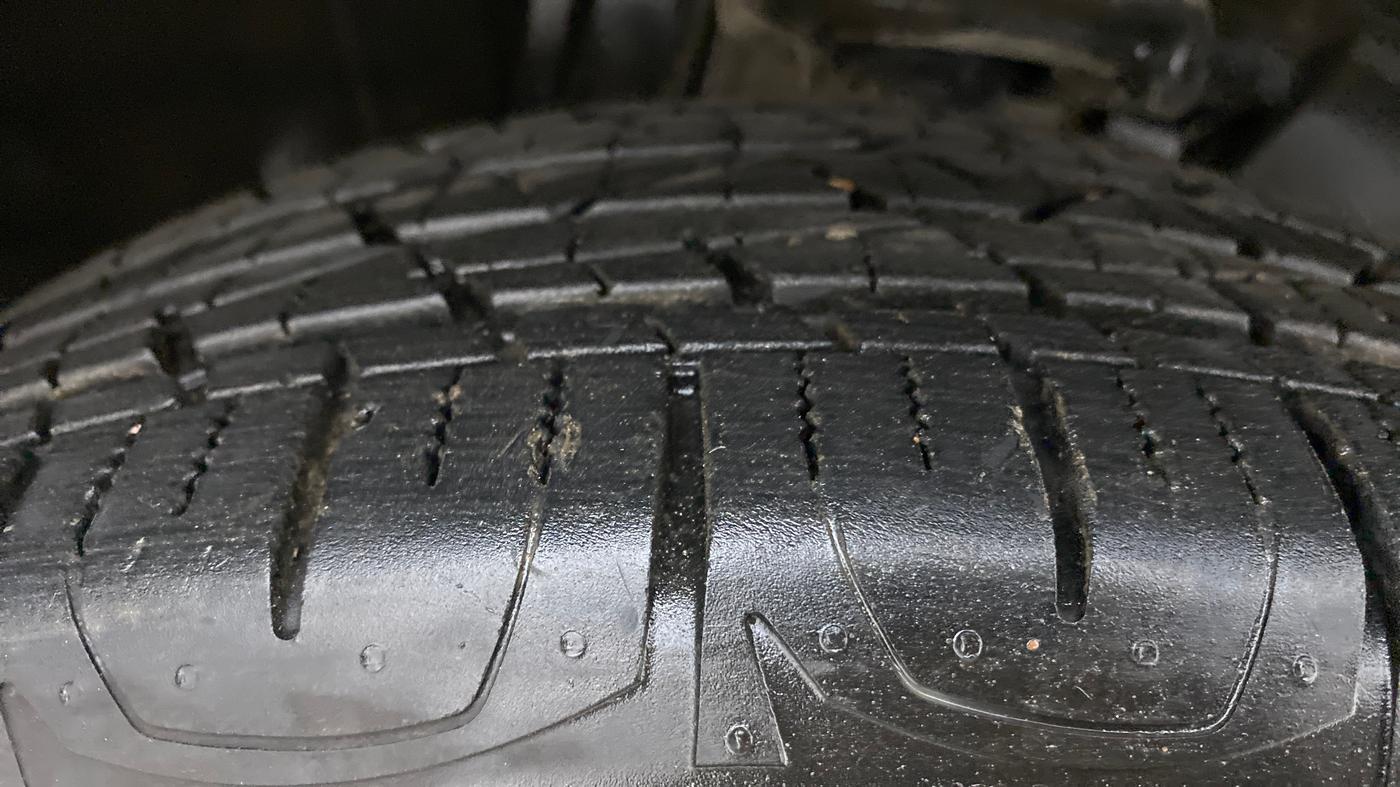 2018 Jeep Compass LIMITED 1.4 AT, Petrol, Automatic, 47,166 km, Right Front Tyre Tread