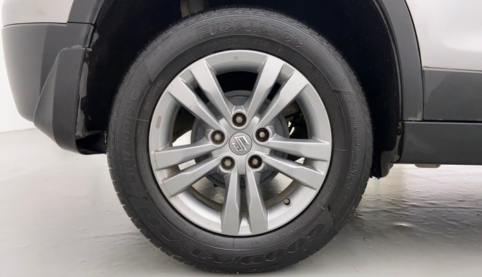 2017 Maruti Vitara Brezza ZDI PLUS, Diesel, Manual, 68,631 km, Right Rear Wheel