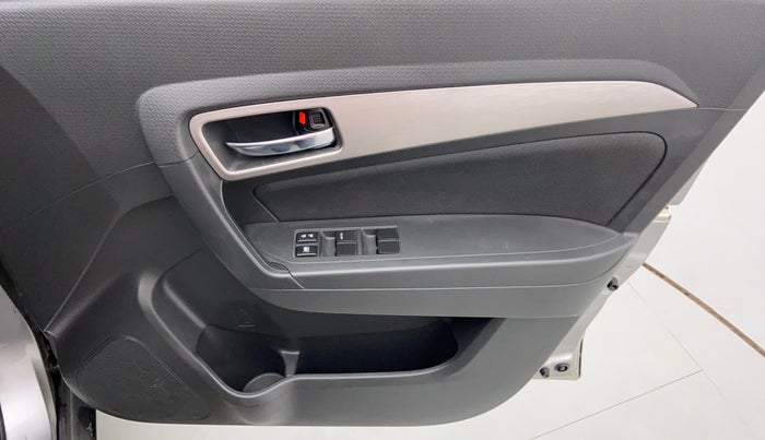 2017 Maruti Vitara Brezza ZDI PLUS, Diesel, Manual, 68,631 km, Driver Side Door Panels Control