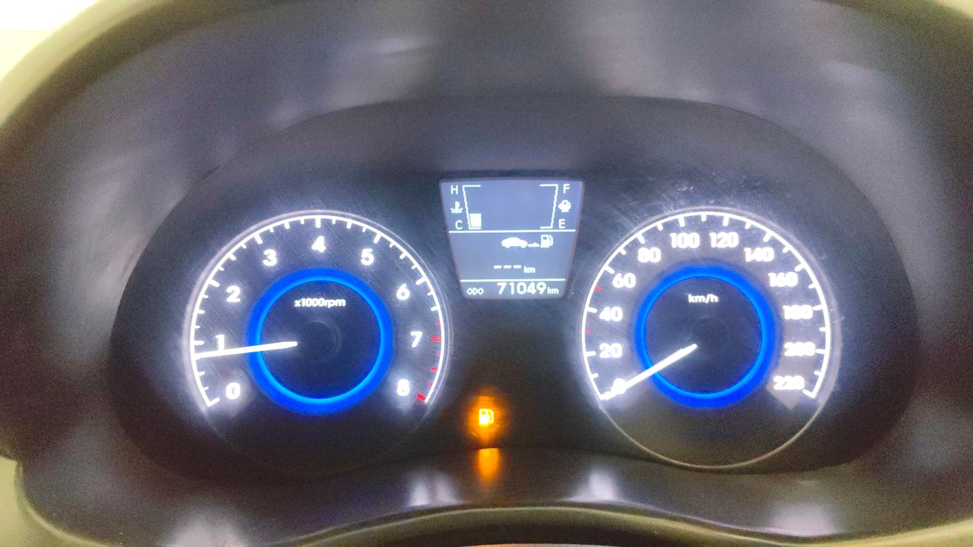 2015 Hyundai Verna FLUIDIC 4S 1.6 VTVT S(O), Petrol, Manual, 71,042 km, Odometer Image
