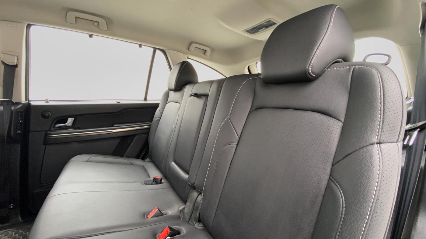 2017 Tata Hexa Varicor 400 XTA, Diesel, Automatic, 83,728 km, Right Side Rear Door Cabin