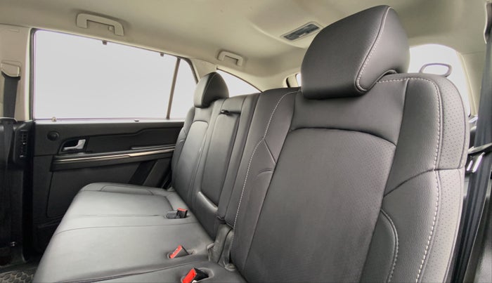 2017 Tata Hexa Varicor 400 XTA, Diesel, Automatic, 83,728 km, Right Side Rear Door Cabin