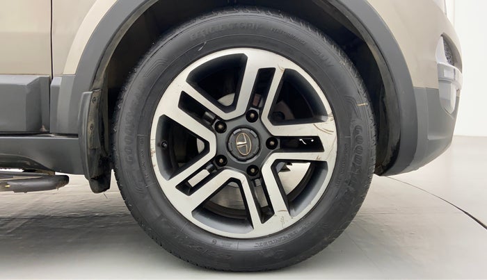 2017 Tata Hexa Varicor 400 XTA, Diesel, Automatic, 83,728 km, Right Front Wheel