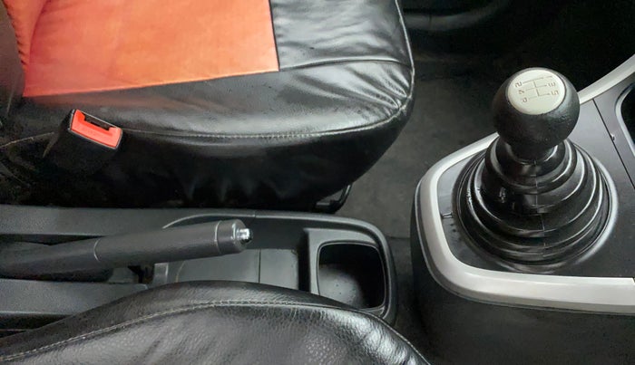 2012 Maruti Ritz VXI, Petrol, Manual, 82,558 km, Gear Lever