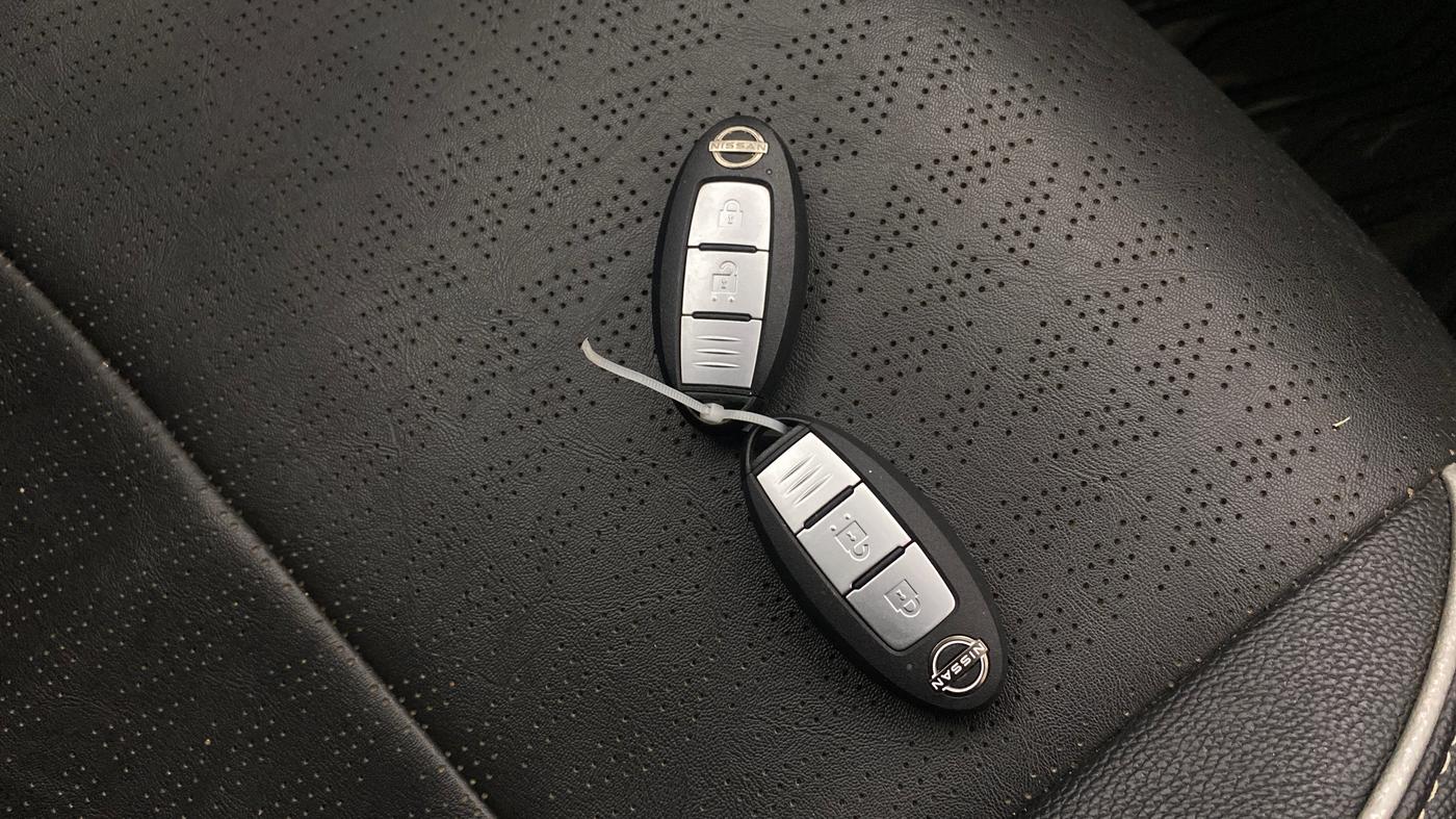 2022 Nissan MAGNITE XV PREMIUM TURBO CVT, Petrol, Automatic, 99,344 km, Key Close Up