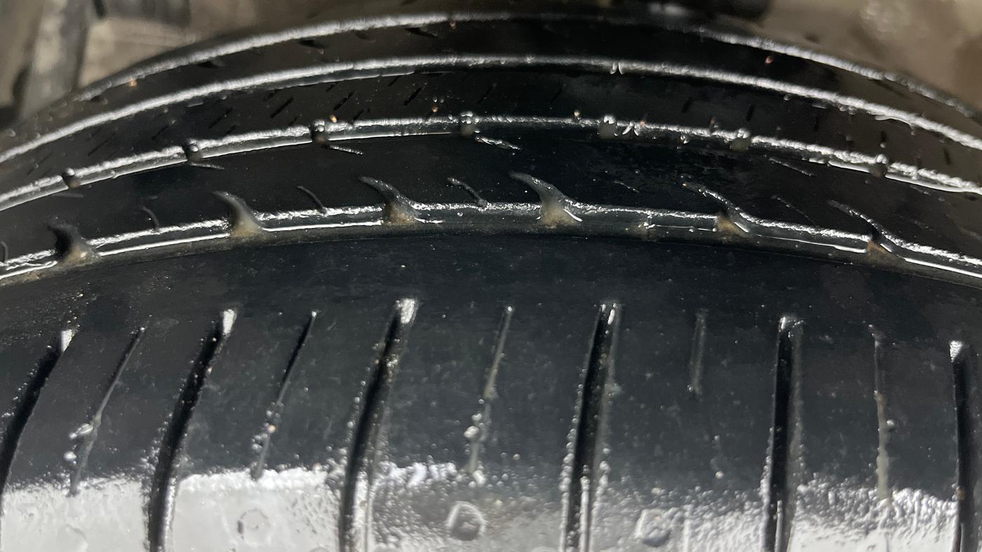 2020 Maruti Ciaz ALPHA 1.5 SHVS PETROL, Petrol, Manual, 27,288 km, Left Front Tyre Tread