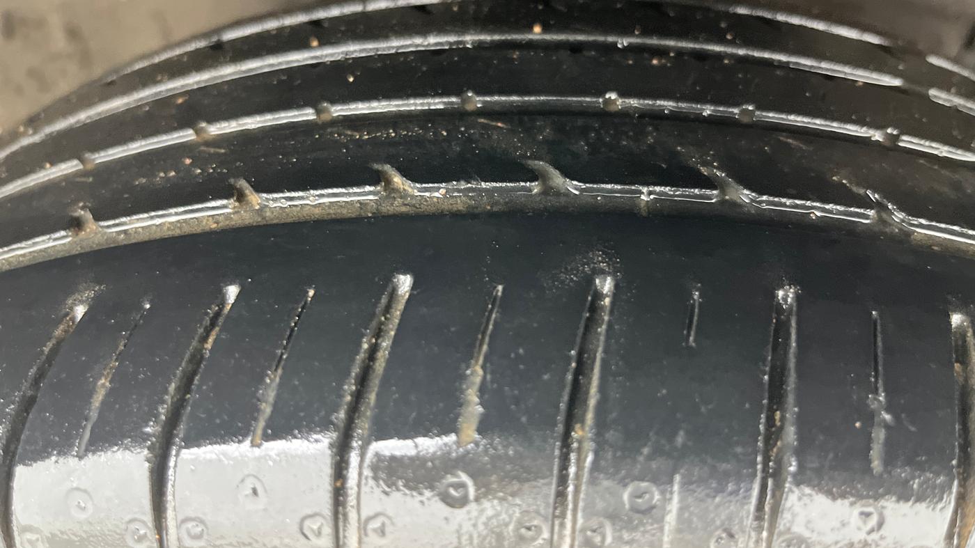 2020 Maruti Ciaz ALPHA 1.5 SHVS PETROL, Petrol, Manual, 27,288 km, Right Front Tyre Tread