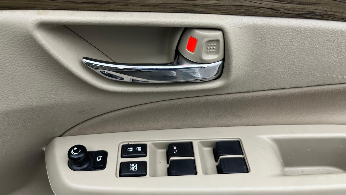 2020 Maruti Ciaz ALPHA 1.5 SHVS PETROL, Petrol, Manual, 27,288 km, Driver Side Door Panels Control