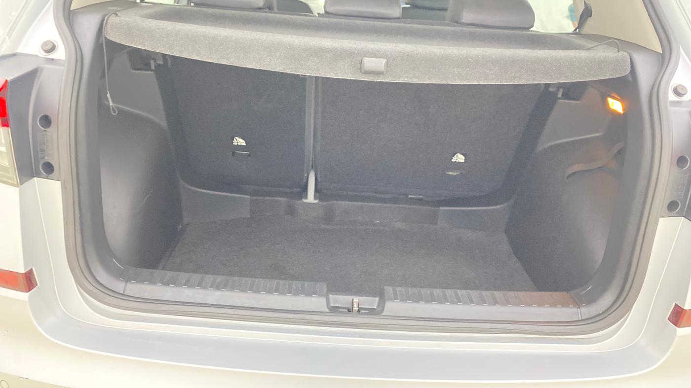 2022 Skoda KUSHAQ STYLE 1.0L TSI AT (6 AIRBAGS), Petrol, Automatic, 21,114 km, Boot Inside