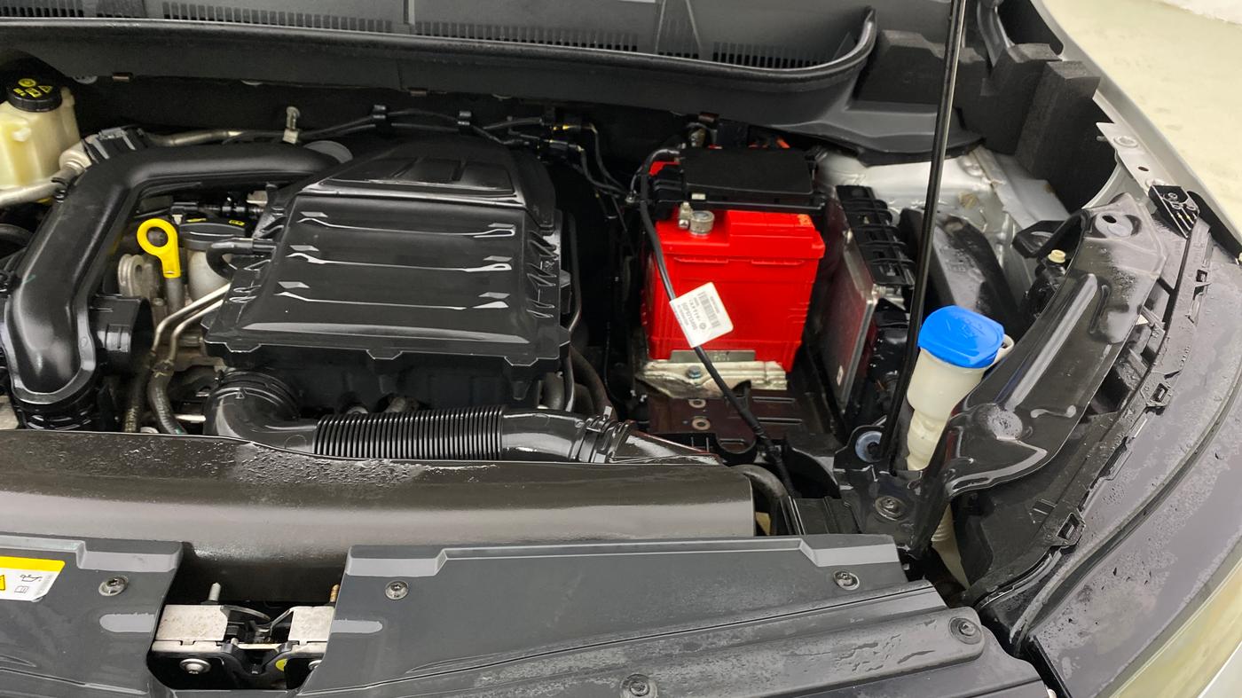 2022 Skoda KUSHAQ STYLE 1.0L TSI AT (6 AIRBAGS), Petrol, Automatic, 21,114 km, Engine View - Left