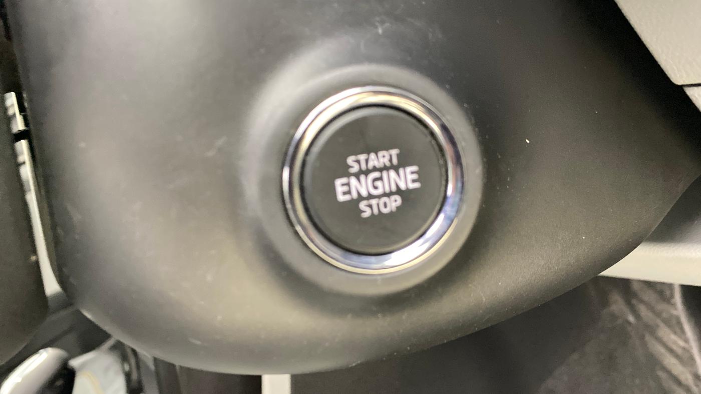 2022 Skoda KUSHAQ STYLE 1.0L TSI AT (6 AIRBAGS), Petrol, Automatic, 21,114 km, Keyless Start/ Stop Button