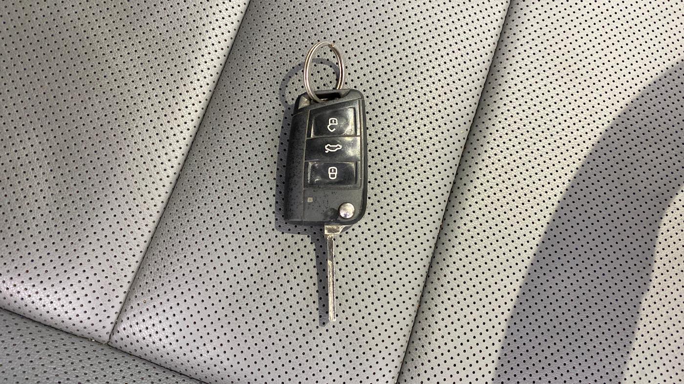 2022 Skoda KUSHAQ STYLE 1.0L TSI AT (6 AIRBAGS), Petrol, Automatic, 21,114 km, Key Close Up