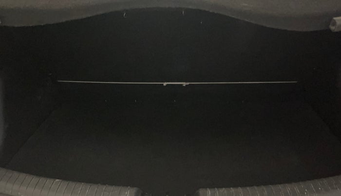 2018 Hyundai Grand i10 MAGNA 1.2 KAPPA VTVT, Petrol, Manual, 27,411 km, Boot Inside