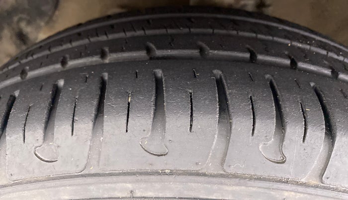 2019 Hyundai Grand i10 MAGNA 1.2 KAPPA VTVT, Petrol, Manual, 20,963 km, Left Front Tyre Tread