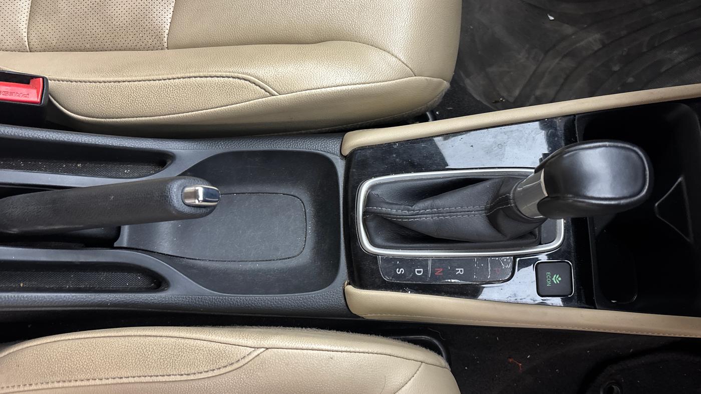 2023 Honda City 1.5L I-VTEC ZX CVT, Petrol, Automatic, 58,674 km, Gear Lever