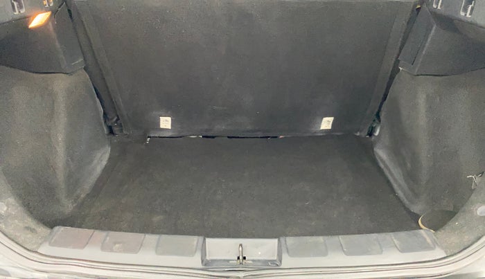 2022 Tata NEXON XM SUNROOF DIESEL, Diesel, Manual, 56,602 km, Boot Inside